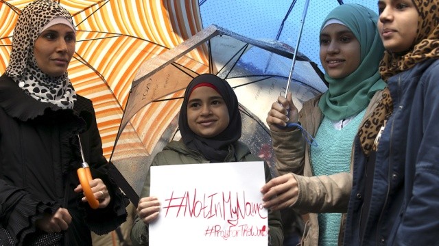 Итальянские мусульмане пришли на антитеррористический митинг в Риме - ảnh 1
